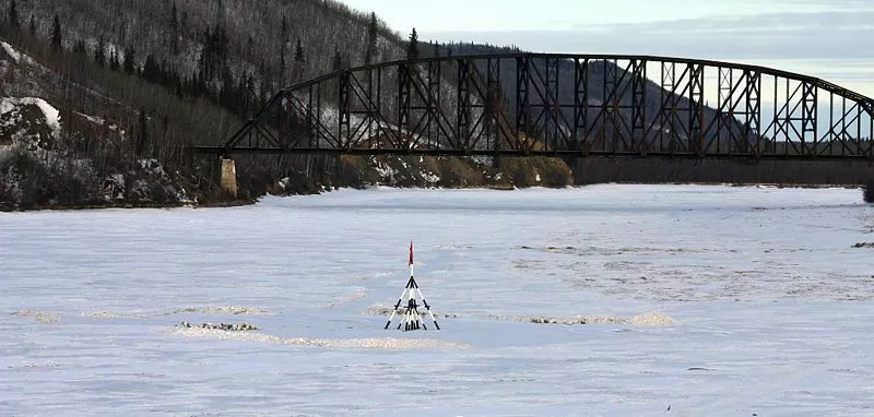 "Tripod" awaiting collapse in Nenana Ice Classic