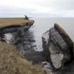 Erosion-thawing-permfrost-coast-USGS_1